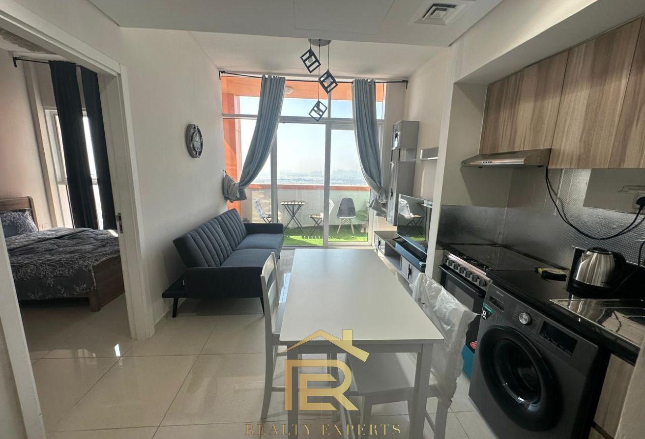 Furnished 1BR Apartment | Golf Views photo 9