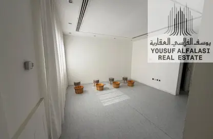 Warehouse - Studio - 1 Bathroom for rent in Al Sajaa Industrial - Al Sajaa - Sharjah