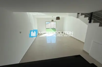Townhouse - 3 Bedrooms - 3 Bathrooms for rent in Contemporary Style - Al Reef Villas - Al Reef - Abu Dhabi Townhouse - 3 Bedrooms - 3 Bathrooms for rent in Contemporary Style - Al Reef Villas - Al Reef - Abu Dhabi
