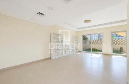 Townhouse - 3 - 3 for rent in Warsan Village - International City - Dubai Townhouse - 3 - 3 for rent in Warsan Village - International City - Dubai