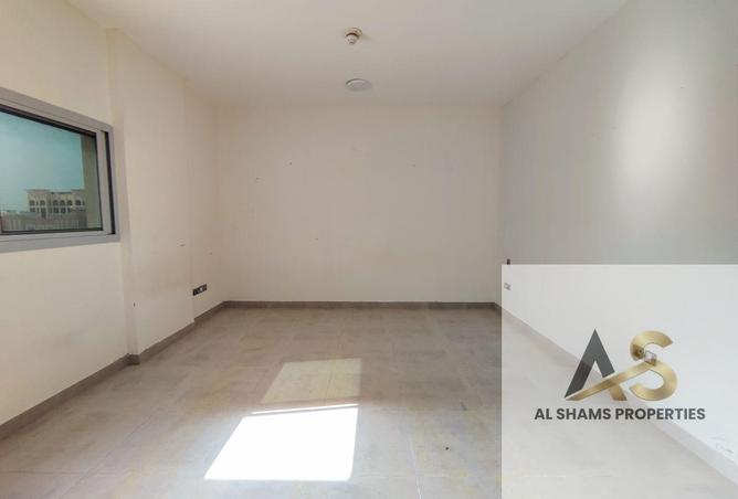 90499956 - Property Image 3