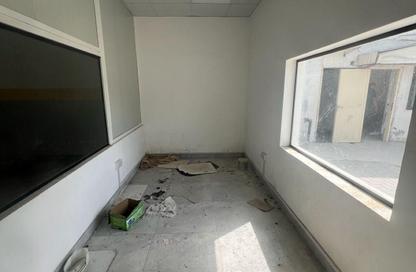 Warehouse - Studio for rent in Industrial Area 4 - Sharjah Industrial Area - Sharjah