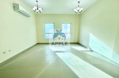 Apartment - 1 Bedroom - 2 Bathrooms for rent in Muwailih Building - Muwaileh - Sharjah