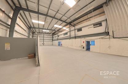 Warehouse - Studio for rent in Dubai Investment Park 1 (DIP 1) - Dubai Investment Park (DIP) - Dubai