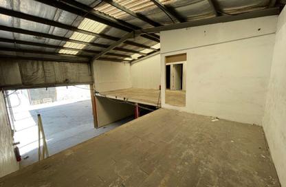 Land - Studio for rent in Industrial Building 13 - Industrial Area 13 - Sharjah Industrial Area - Sharjah