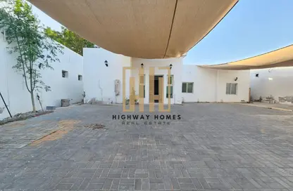 Villa - 4 Bedrooms - 4 Bathrooms for rent in Al Mansoura - Al Sharq - Sharjah