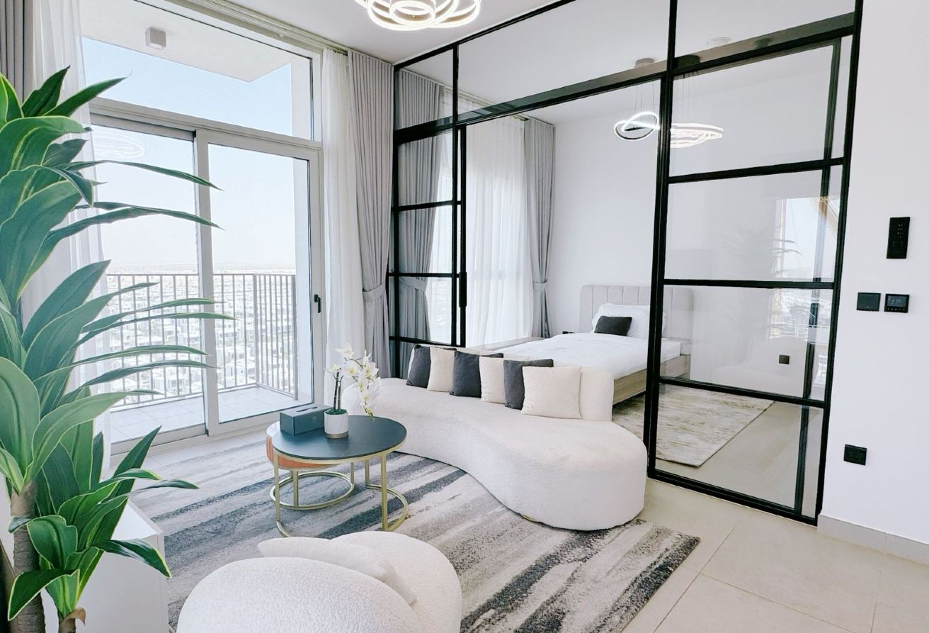 FURNISHED CORNER UNIT| TENANTED | NEXT TO MALL