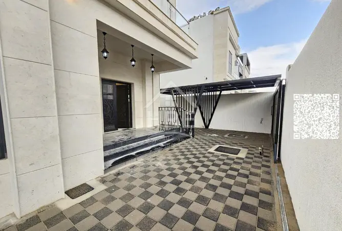 67843606 - Property Image 3