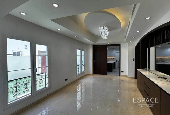 85732407 - Property Image 3