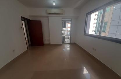 Apartment - 3 - 2 for rent in Tourist Club Area - Abu Dhabi