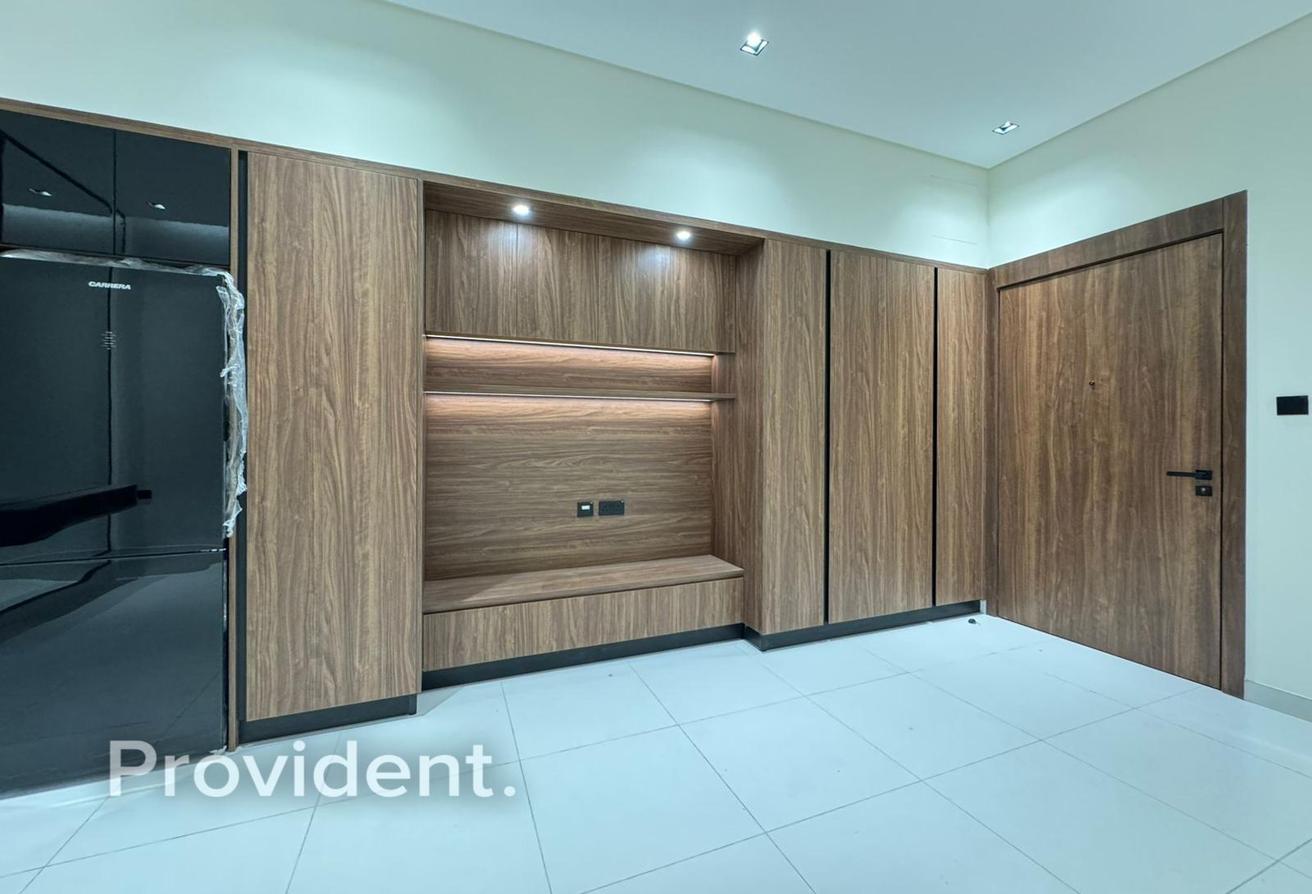 Vacant | Ready to Move In | 12 Cheques photo 5