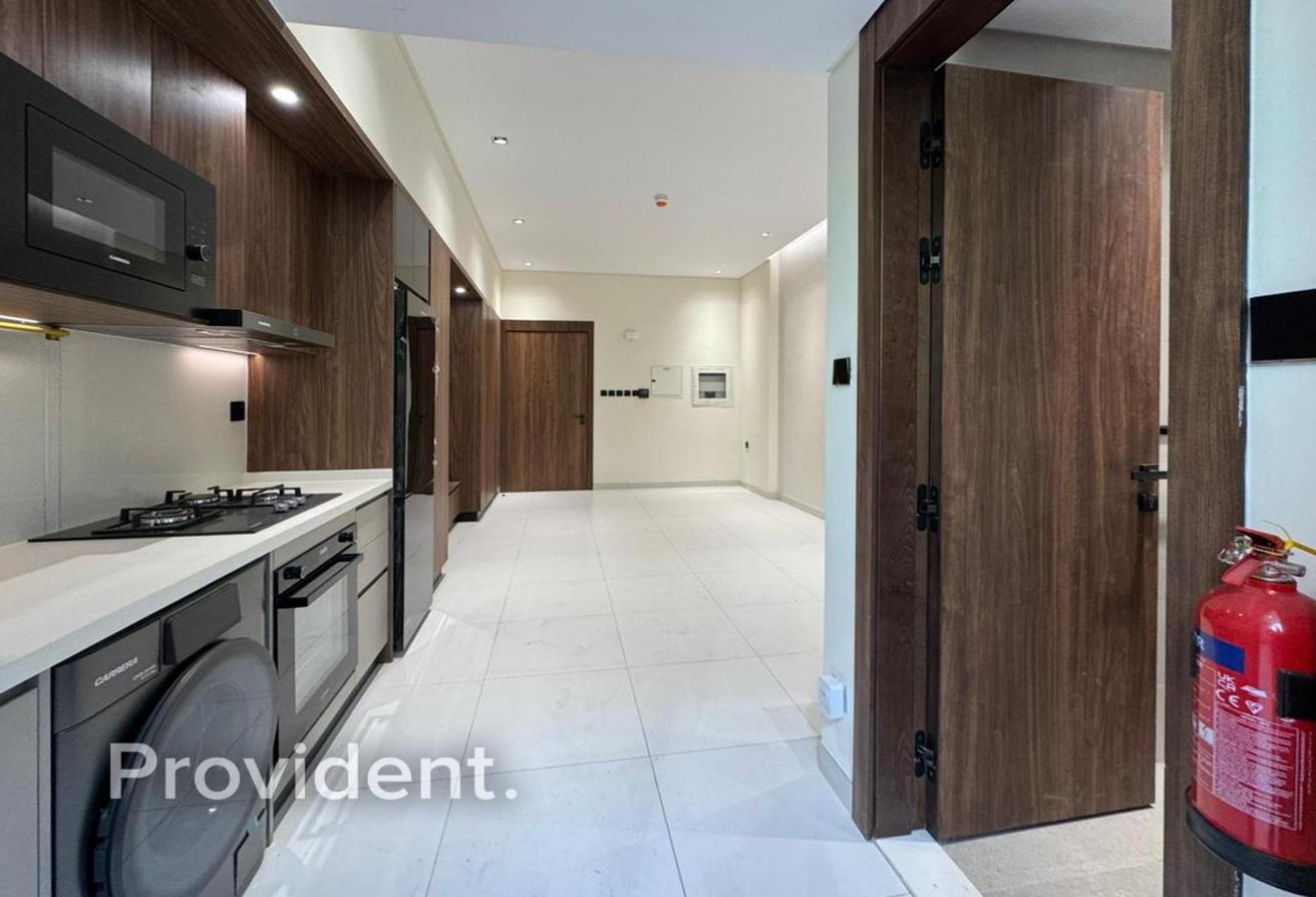 Vacant | Ready to Move In | 12 Cheques photo 4
