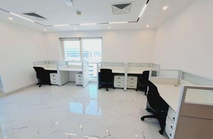 Business Centre - Studio - 4 Bathrooms for rent in Al Nasr Plaza - Oud Metha - Bur Dubai - Dubai