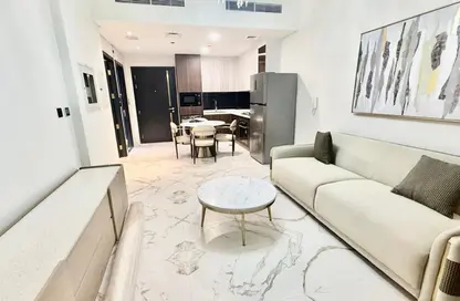 شقة - غرفة نوم - 2 حمامات للايجار في بيتالز من دانوب 1 - بتلز من دانوب - المدينة العالمية - دبي