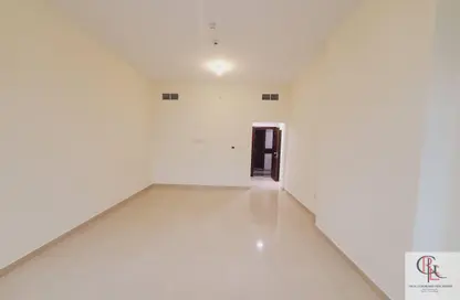 شقة - 2 غرف نوم - 3 حمامات للايجار في شعبية 9 - شعبية - مصفح - أبوظبي