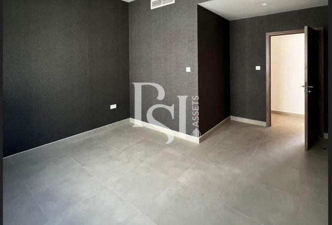 128381469 - Property Image 3