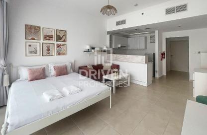 Apartment - Studio - 1 Bathroom for sale in Burj Al Nujoom - Downtown Dubai - Dubai