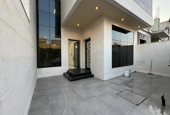 93992932 - Property Image 2