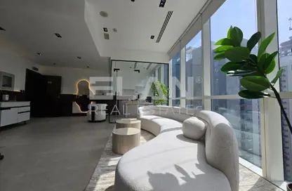 مكتب - غرفة نوم - 1 حمام للبيع في برج بارك لين - الخليج التجاري - دبي