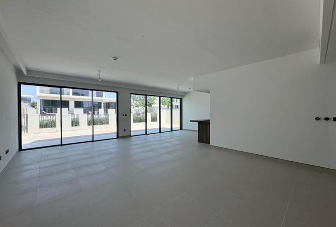 73163812 - صورة العقار 3