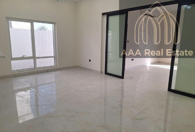 100418338 - Property Image 2