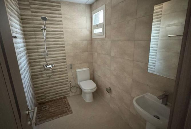 64043807 - Property Image 3