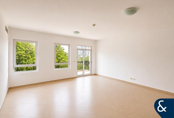 100412182 - Property Main Image