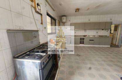 Villa - 6 Bedrooms - 2 Bathrooms for rent in Al Sabkha - Al Riqqa - Sharjah