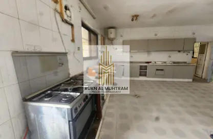 Villa - 6 Bedrooms - 2 Bathrooms for rent in Al Sabkha - Al Riqqa - Sharjah