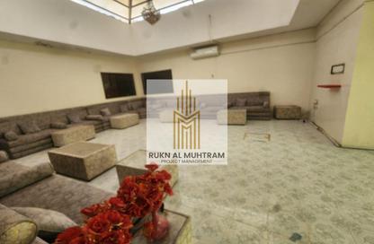 Villa - 6 Bedrooms - 2 Bathrooms for rent in Al Sabkha - Al Riqqa - Sharjah