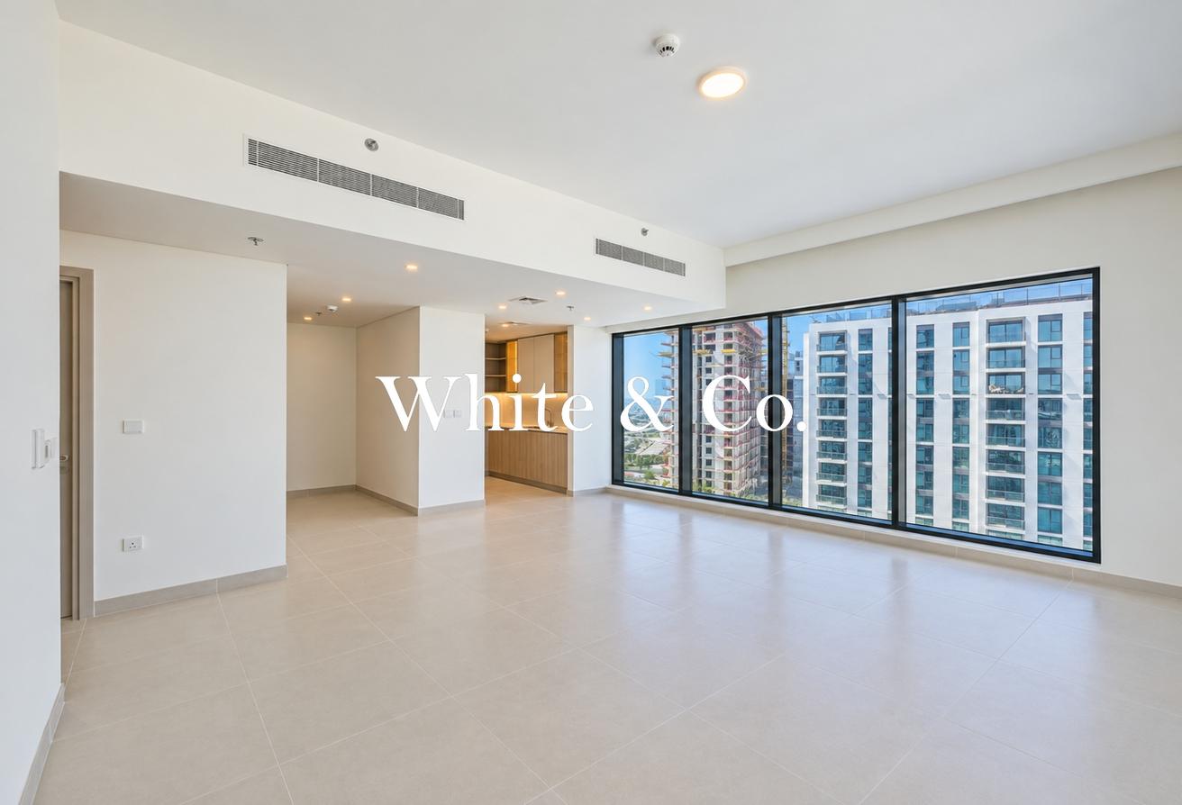 AMAZING VIEW | GOOD DEAL | NEVER LIVED IN photo 3