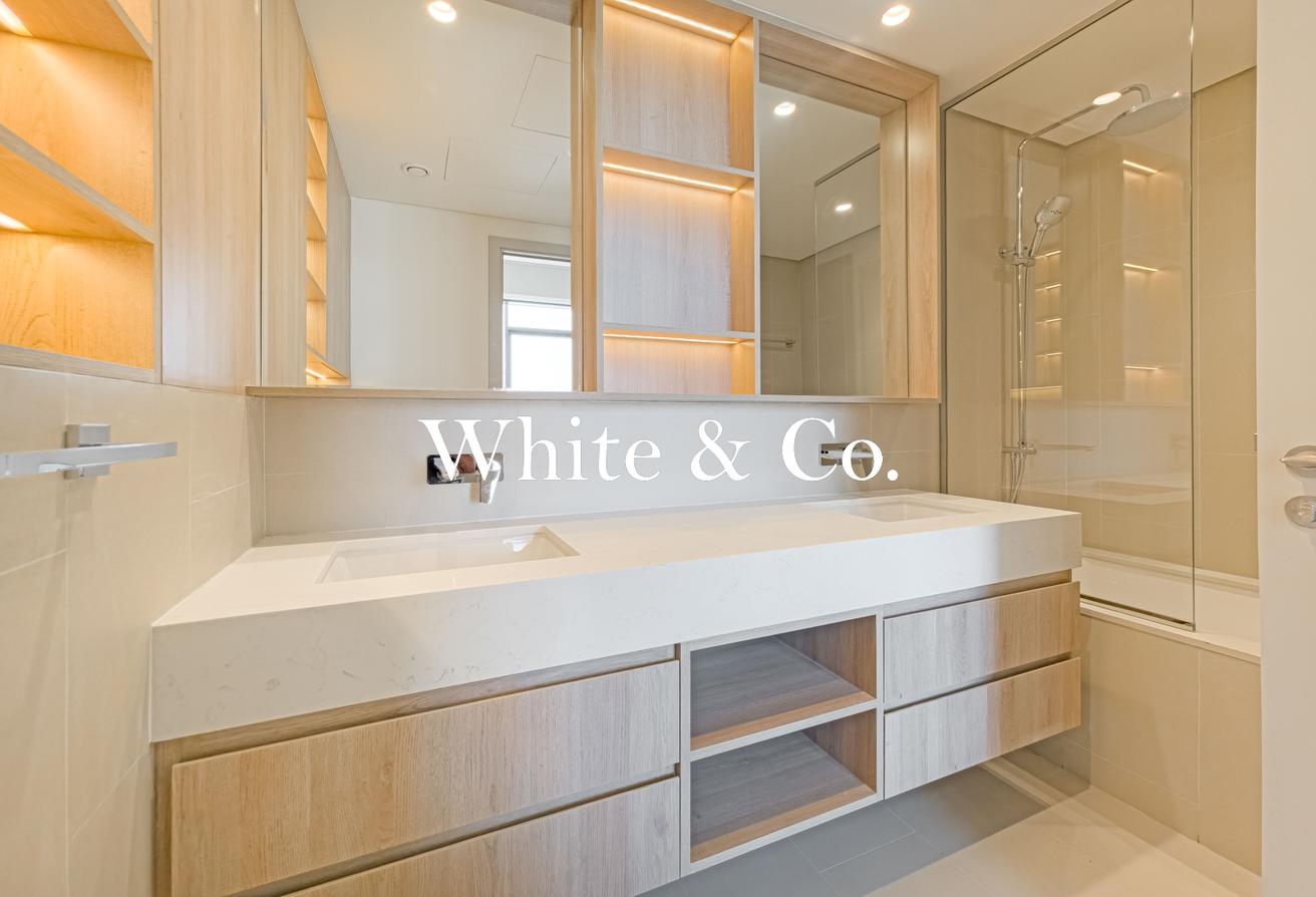 AMAZING VIEW | GOOD DEAL | NEVER LIVED IN photo 6