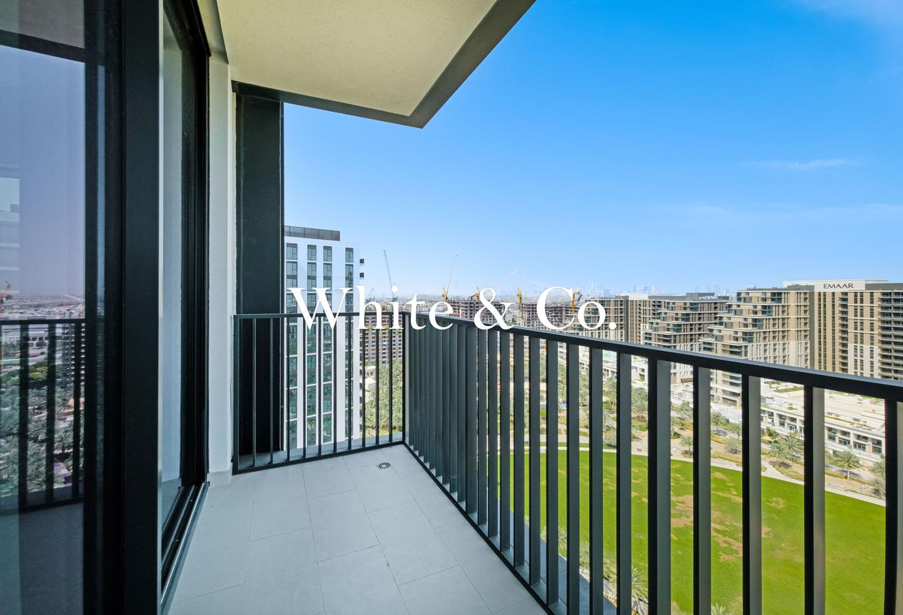 AMAZING VIEW | GOOD DEAL | NEVER LIVED IN photo 18