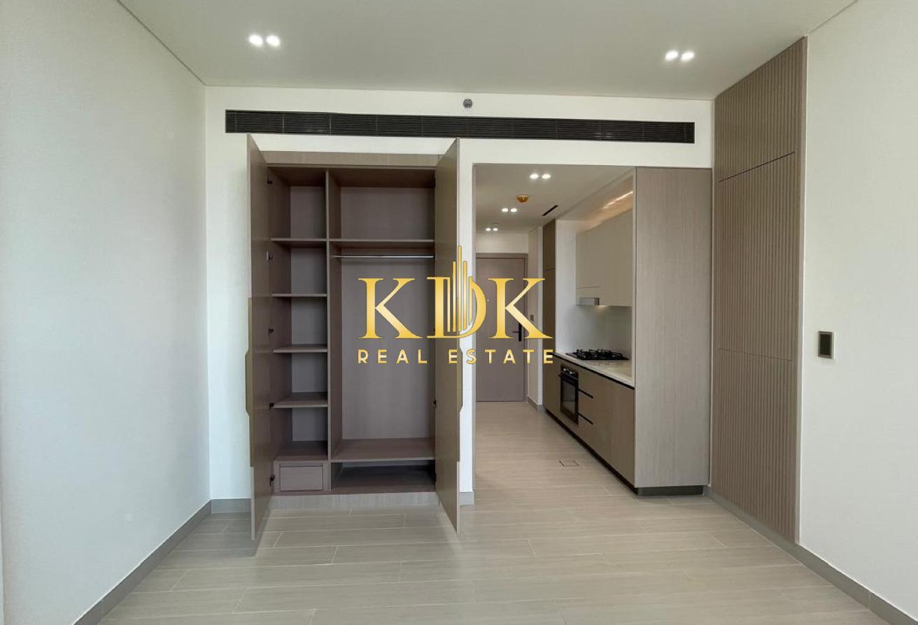 Spacious Studio |Unfurnished Unit |Community View photo 4
