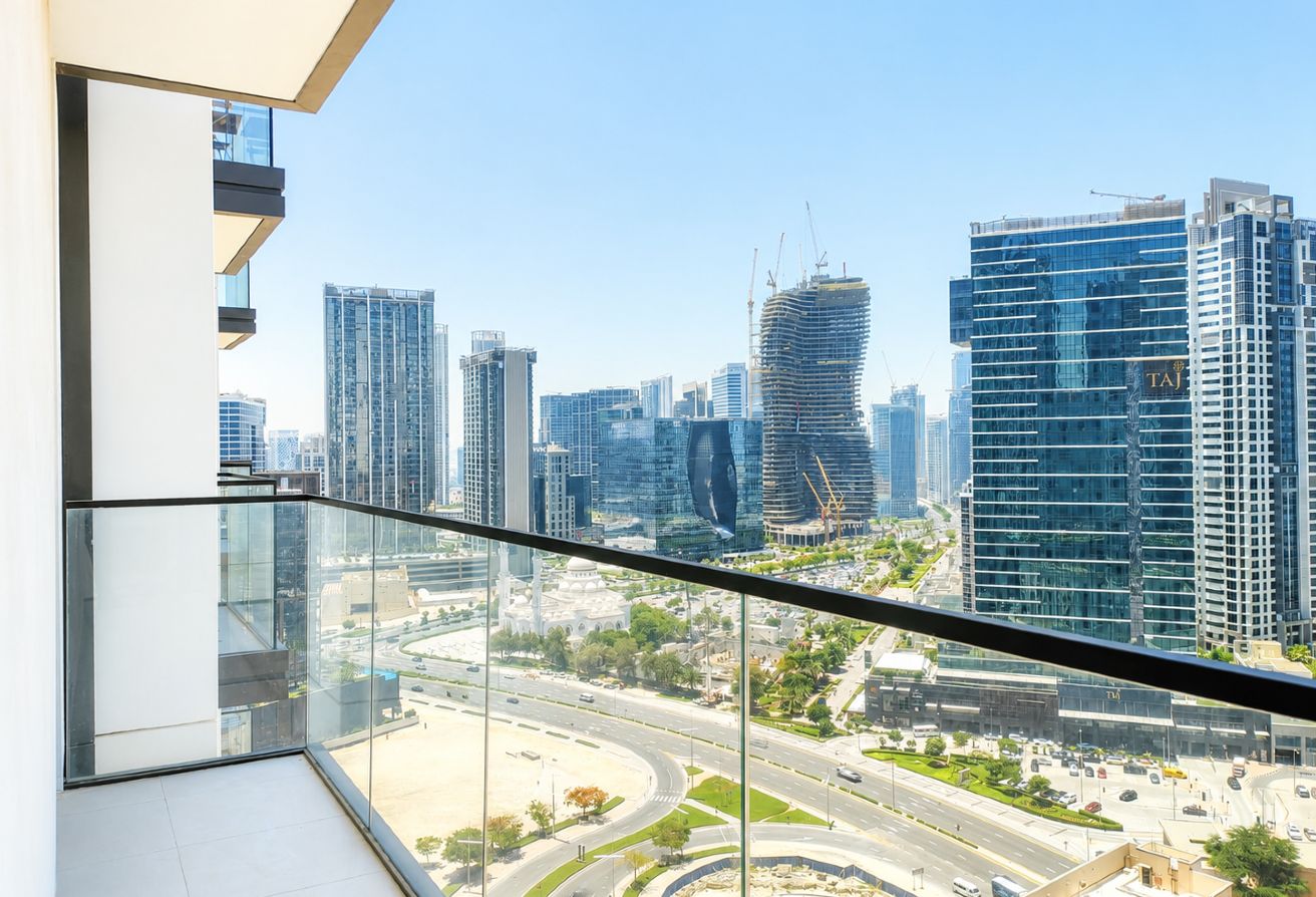 Luxurious  2BHK| Close To Burj Khalifa| Best View — image 11