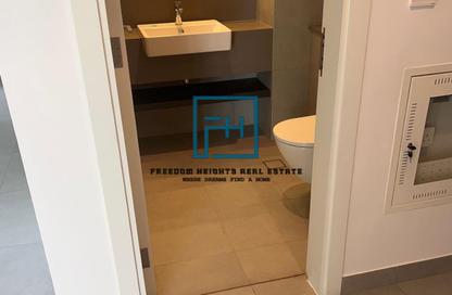 Apartment - 3 Bedrooms - 3 Bathrooms for rent in The Gate - Aljada - Sharjah
