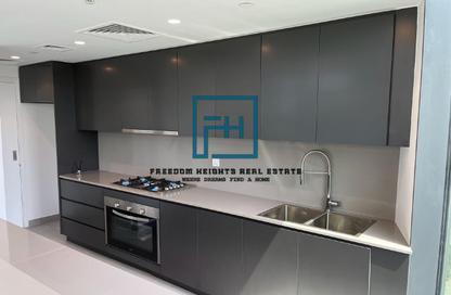 Apartment - 3 Bedrooms - 3 Bathrooms for rent in The Gate - Aljada - Sharjah