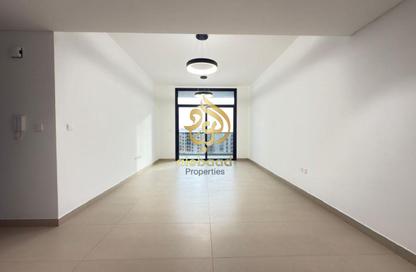 Apartment - 1 - 2 for rent in Liwan Circle - Liwan - Dubai Apartment - 1 - 2 for rent in Liwan Circle - Liwan - Dubai