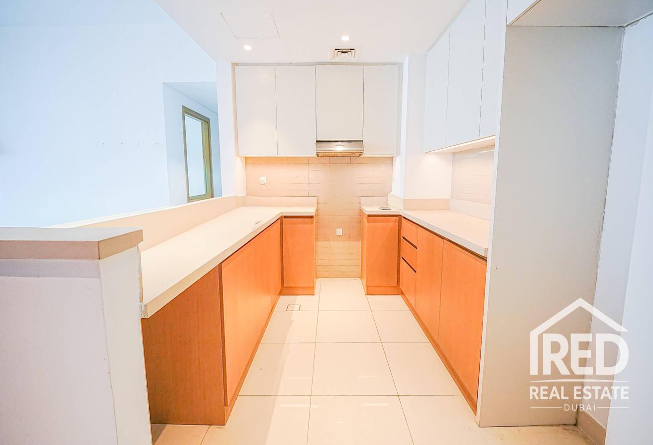 High Floor | Spacious | Vacant | Panoramic View photo 12