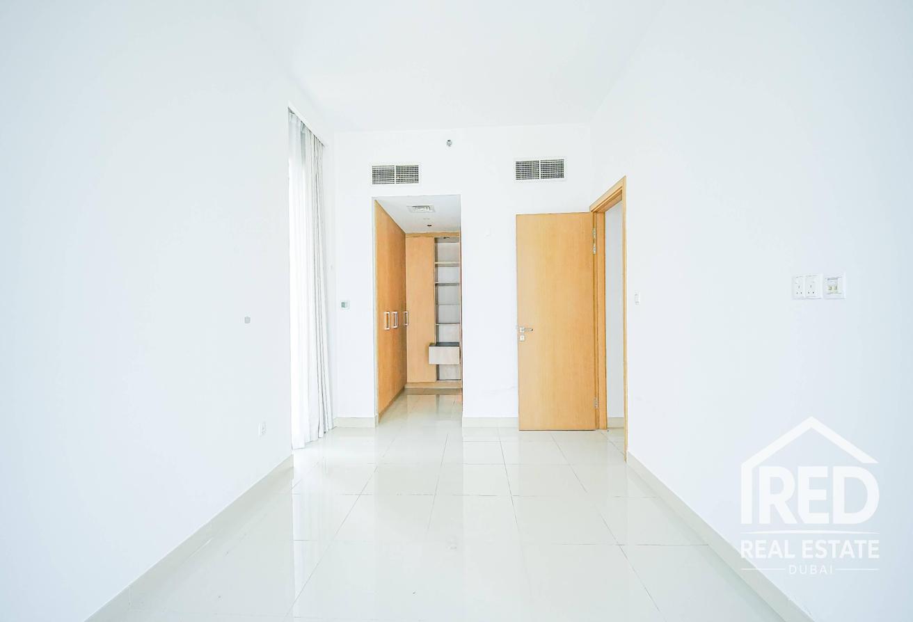 High Floor | Spacious | Vacant | Panoramic View photo 9