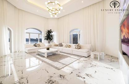 Villa - 4 - 4 for rent in Garden Homes Frond P - Garden Homes - Palm Jumeirah - Dubai
