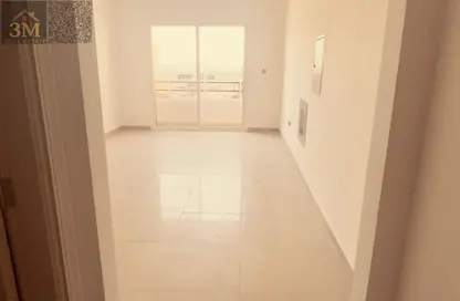 شقة - غرفة نوم - 2 حمامات للايجار في الجرف الصناعية 3 - الجرف الصناعية - عجمان