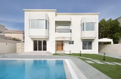 فيلا - 5 غرف نوم - 6 حمامات للايجار في جميرا - دبي