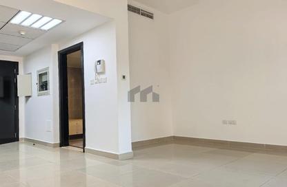 Apartment - Studio - 1 for rent in Tower 3 - Al Reef Downtown - Al Reef - Abu Dhabi Apartment - Studio - 1 for rent in Tower 3 - Al Reef Downtown - Al Reef - Abu Dhabi