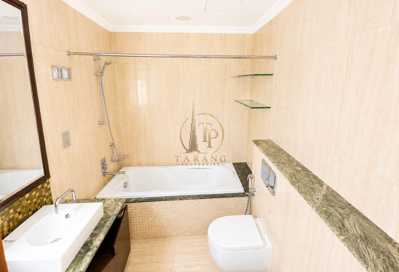 Exclusive | Skyline Penthouse | Vacant photo 13