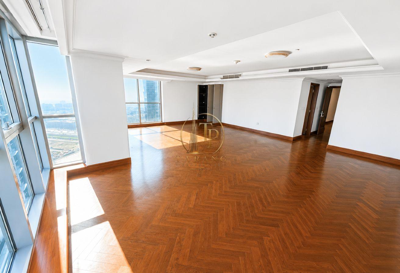 Exclusive | Skyline Penthouse | Vacant photo 5
