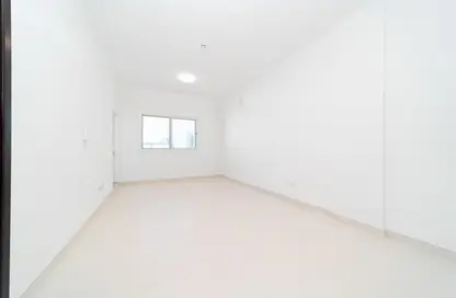 Apartment - 1 Bedroom - 2 Bathrooms for rent in Al Muteena - Deira - Dubai