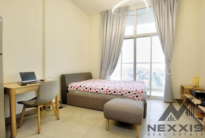 82786004 - Property Image 2