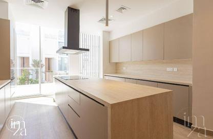 Villa - 4 - 5 for sale in Ixora - Al Barari - Dubai