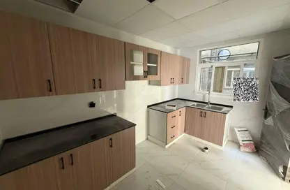 شقة - غرفة نوم - 2 حمامات للايجار في 1 المويهات - المويهات - عجمان